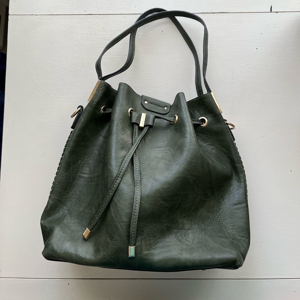 Dark green tote